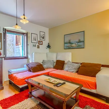 Appartement Old Stone House St Lawrence In The Heart Of Sibenik's Old Town