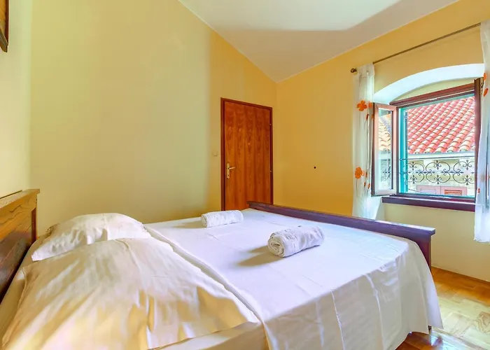 Appartement Old Stone House St Lawrence In The Heart Of Sibenik's Old Town *